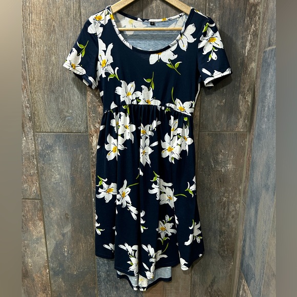 Amazon Dresses & Skirts - Small - Short Sleeve High/Low Dress - Navy with Lilly Pattern